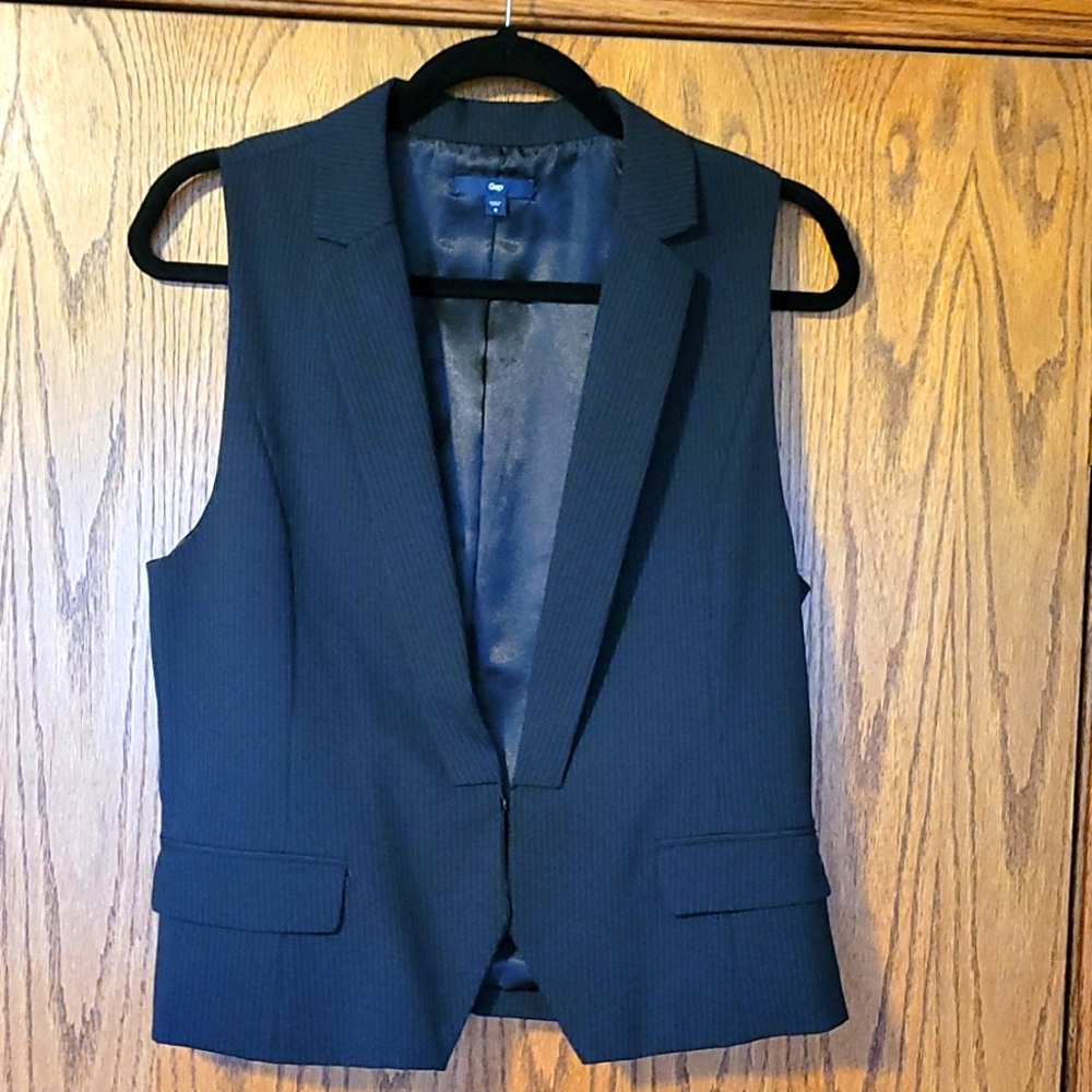 Like new Gap ,pinstripe, suiting vest